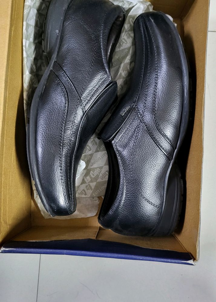 Lee Cooper Black leather Driving style Loafers
