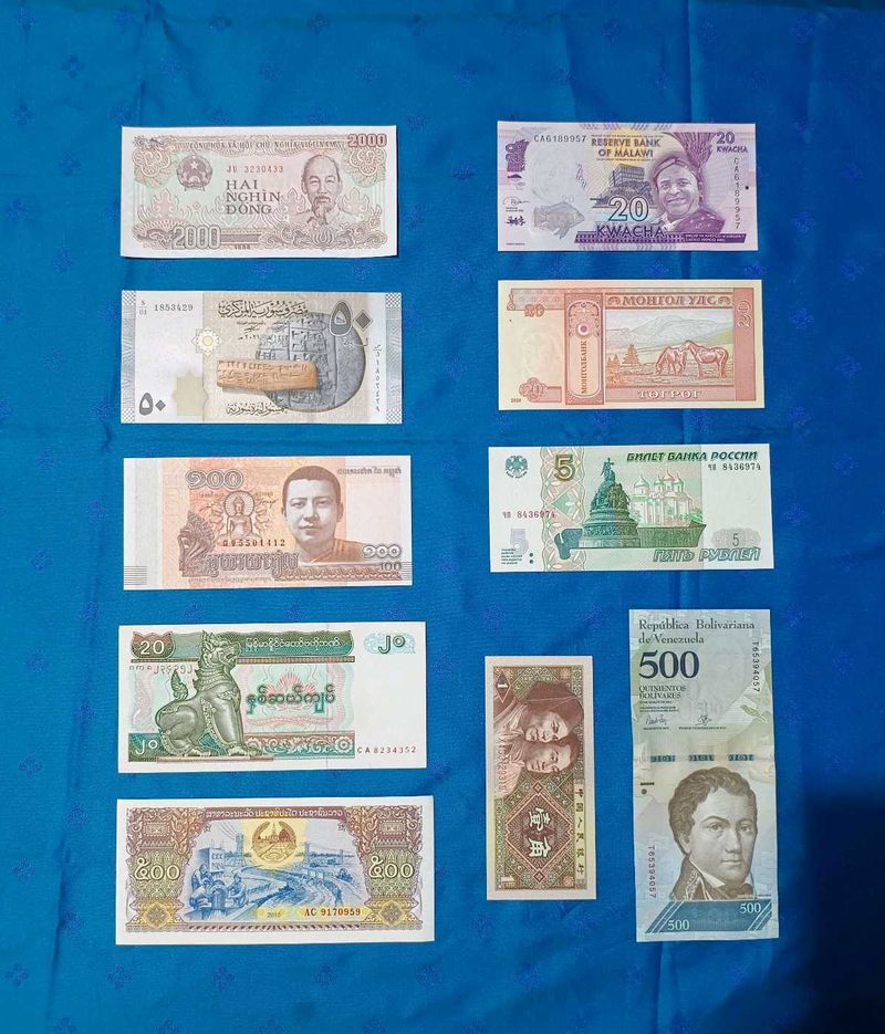 Currency Collection Foreign Notes 10 Piece UNC Con