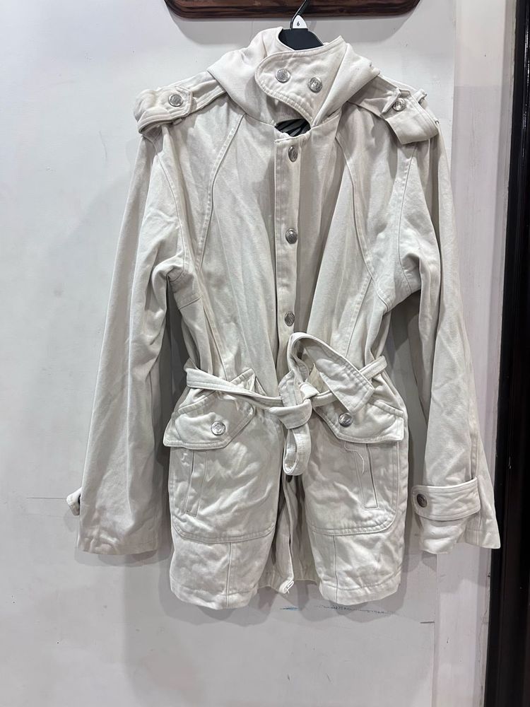Cream Color Short Trench Coat Style