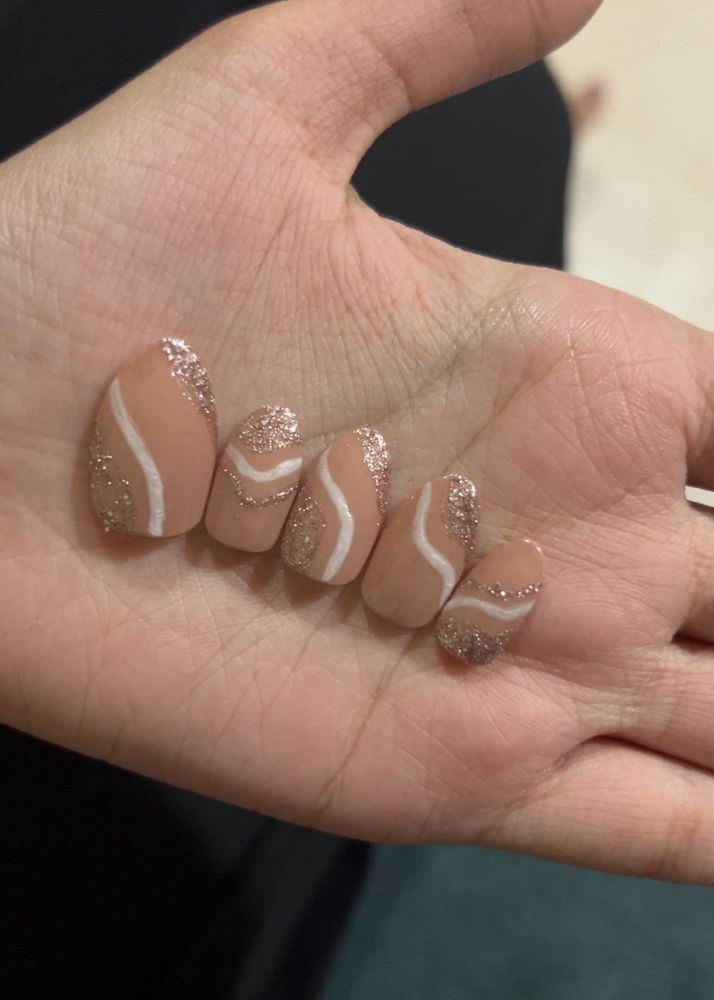 Glitter Wave Nail Polish