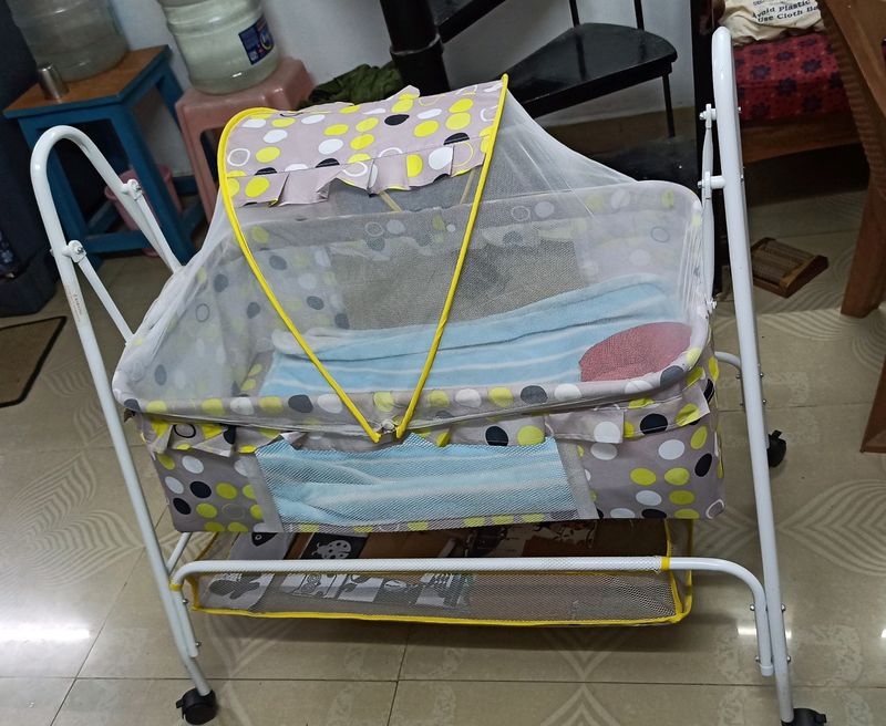 Baby Cradle - Baybee Swing Cradl