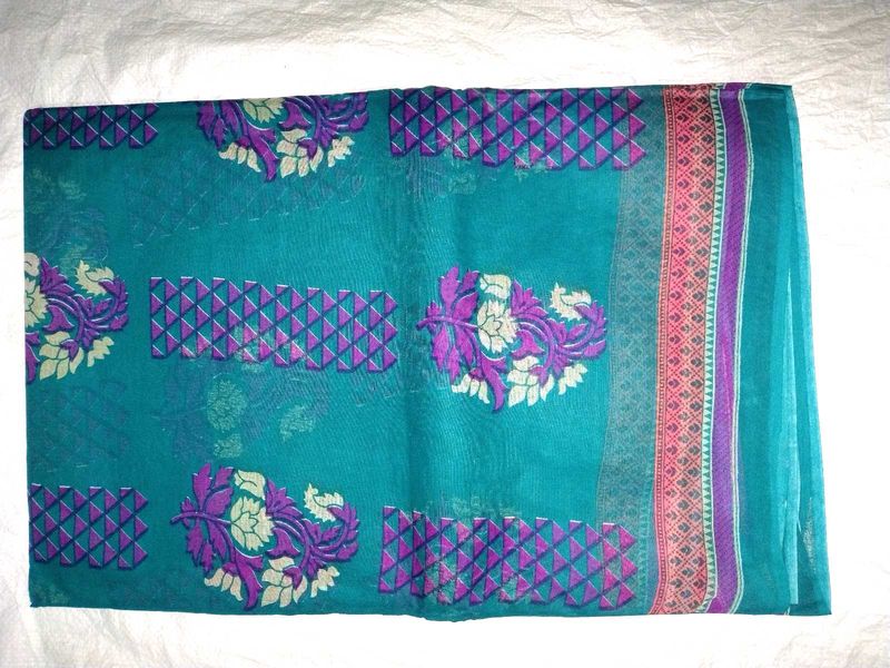 Traditional Printed Saree With Stitched Peticoat