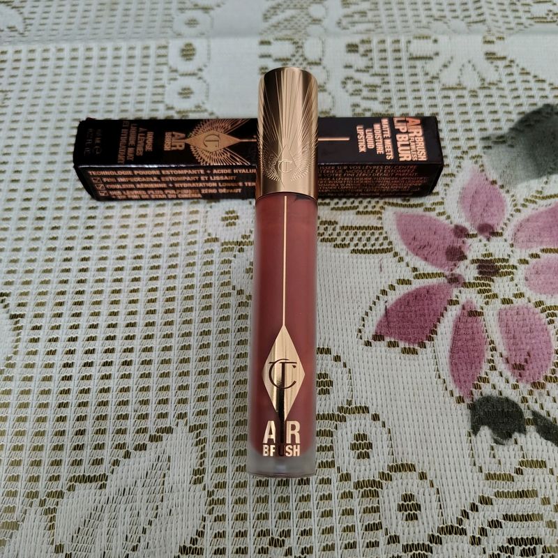 Charlotte Tilbury Airbrush Lip Blur