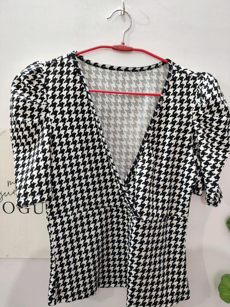 Urbanic Subtle Top