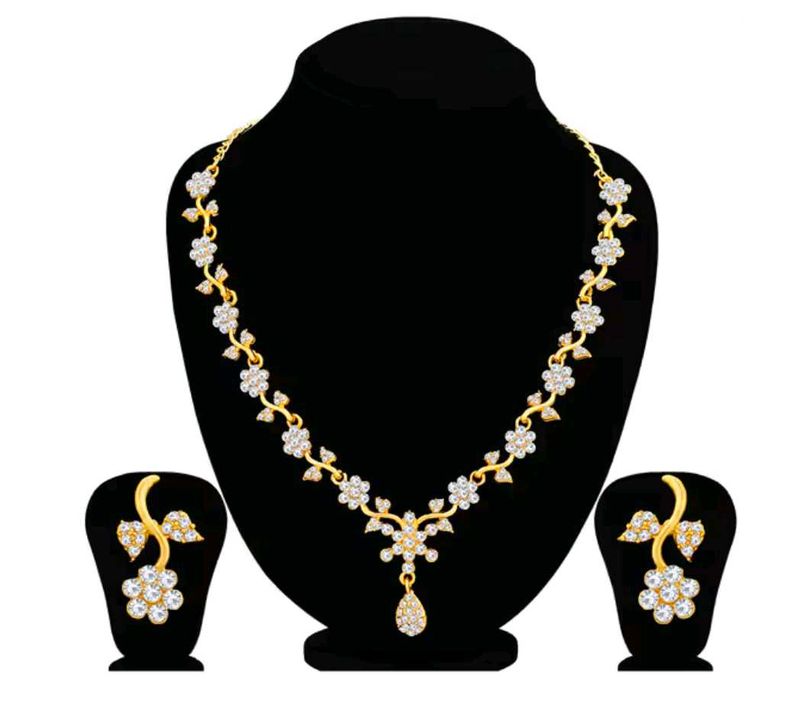Elegant Floral Necklace &amp; Earring Set