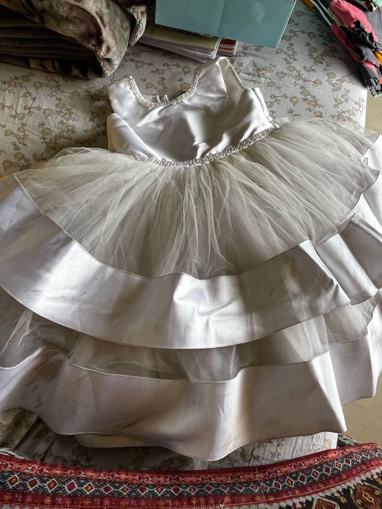 Girl&#39;s Party Dress