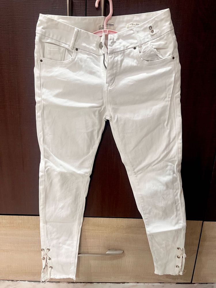 White Stylish Pant ♥️