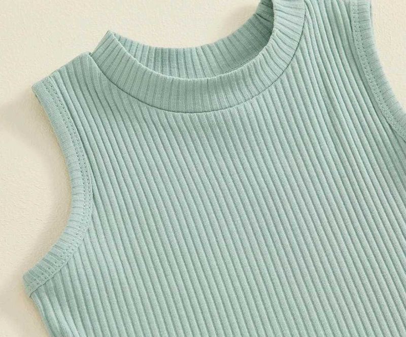 Crop fitted top