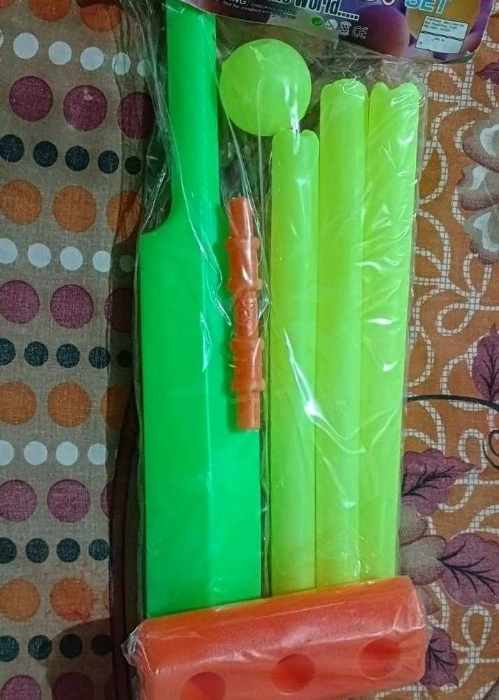 Plastic Cricket Set