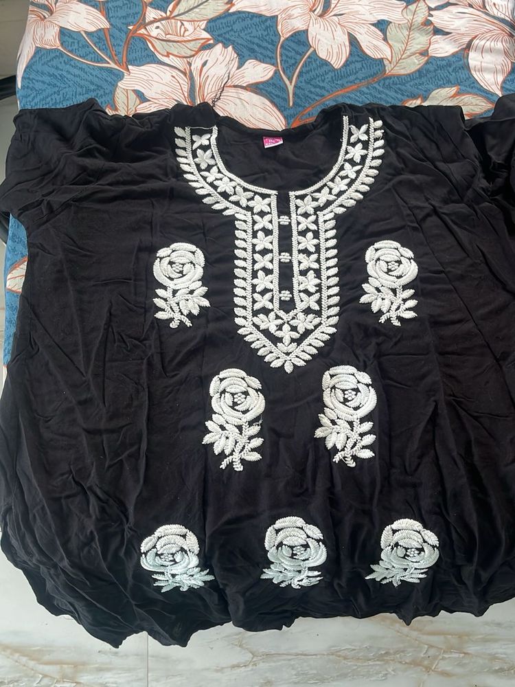 Lucknavi short kurti
