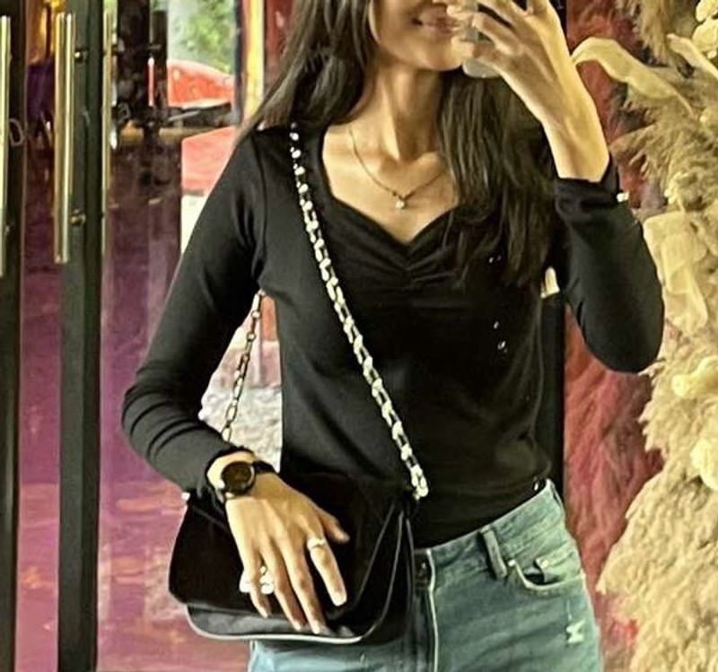 Black sweet heart neck top