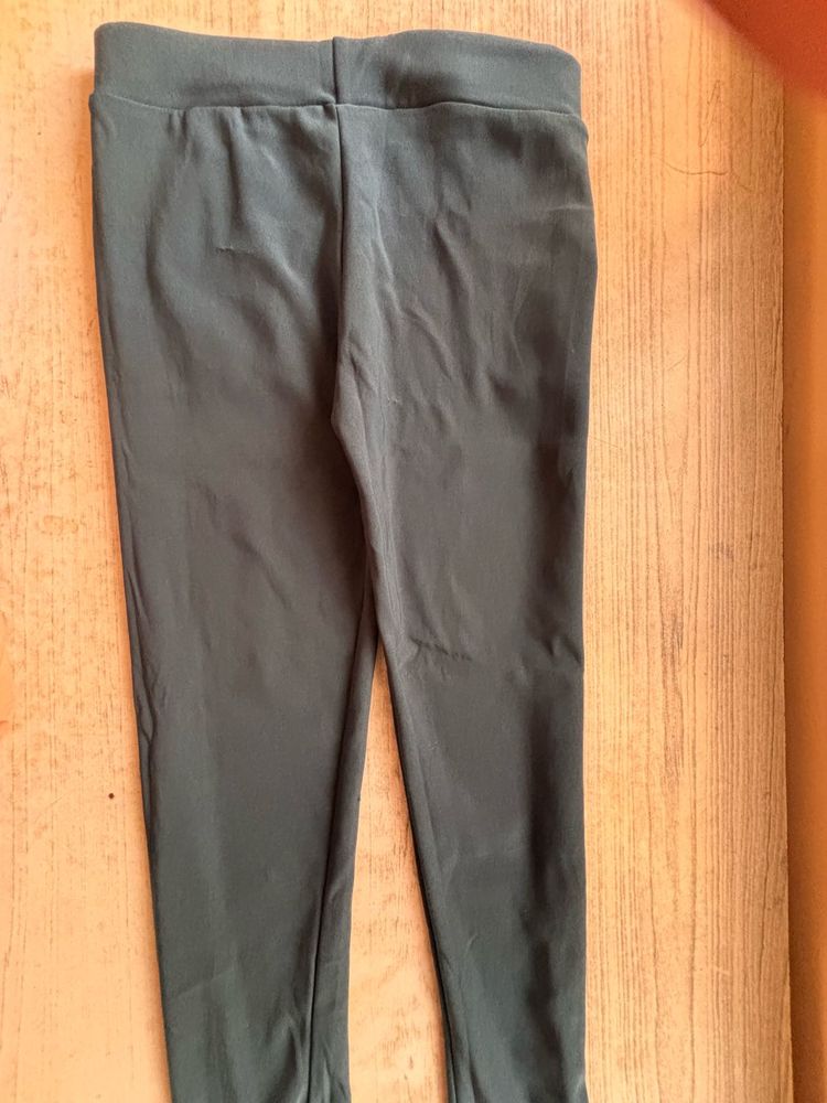 Stylish Blue-green Leggings