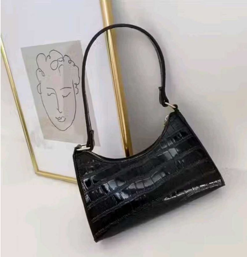 Chic Black Handbag