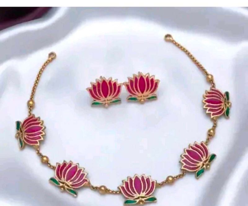 Women Necklace And Earring Set