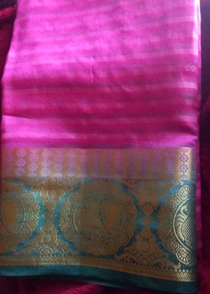 Elegant Pink Saree with Border
