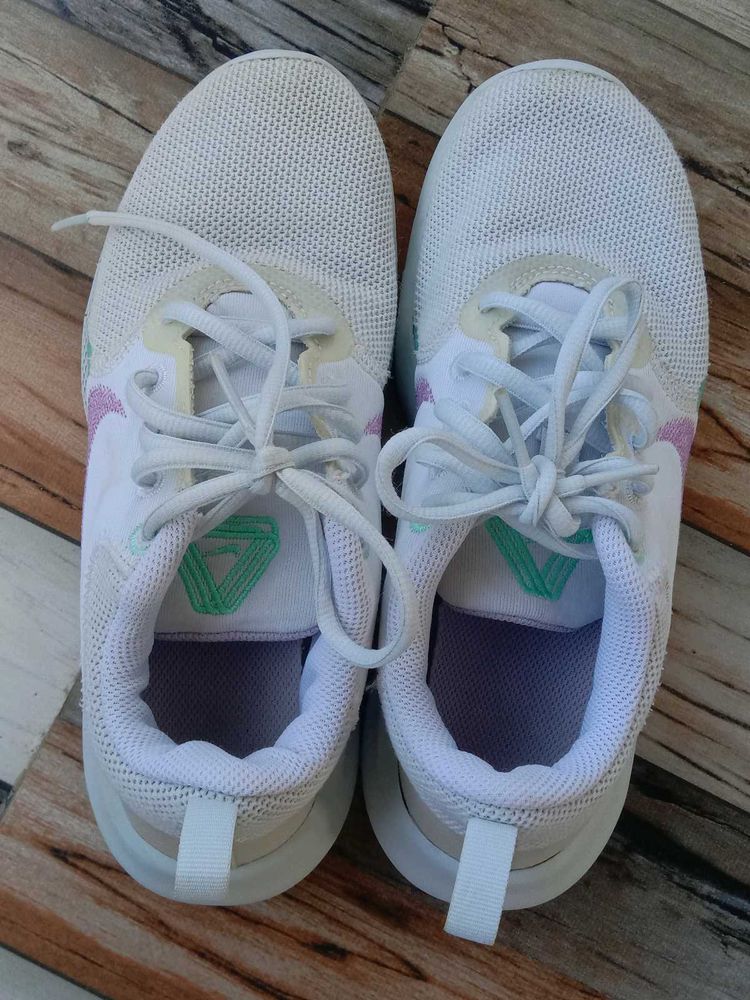 nike running White Sneakers