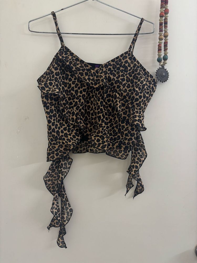OUTZIDER Leopard Ruffle Top