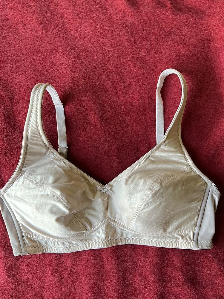Wonderlove By Westside Soft Padded Tshirt 34C Cotton Bra