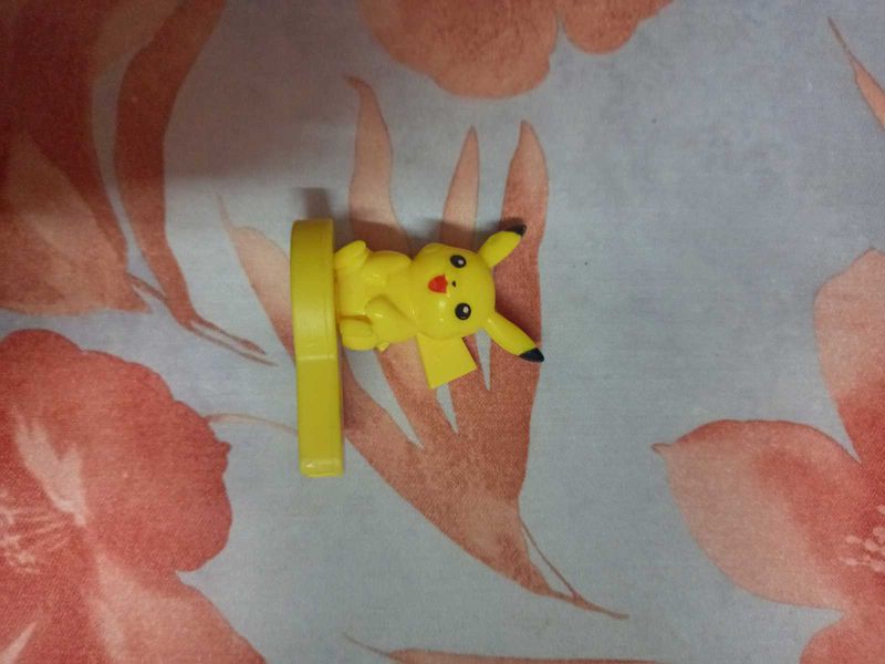 Pikachu Whistle &amp; Avenger Flash Decor