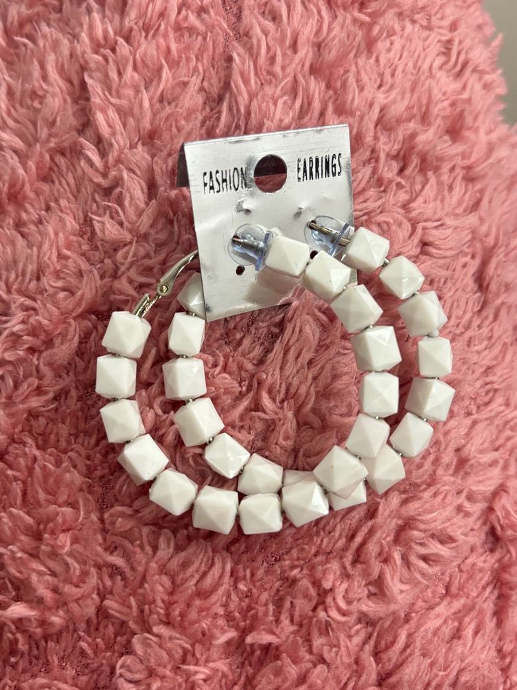 White Round Earrings