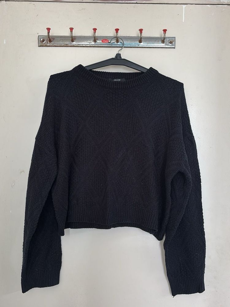 YELLOW KOREAN PULLOVER