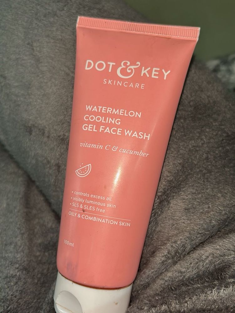 Dot &amp; Key Watermelon Face Wash