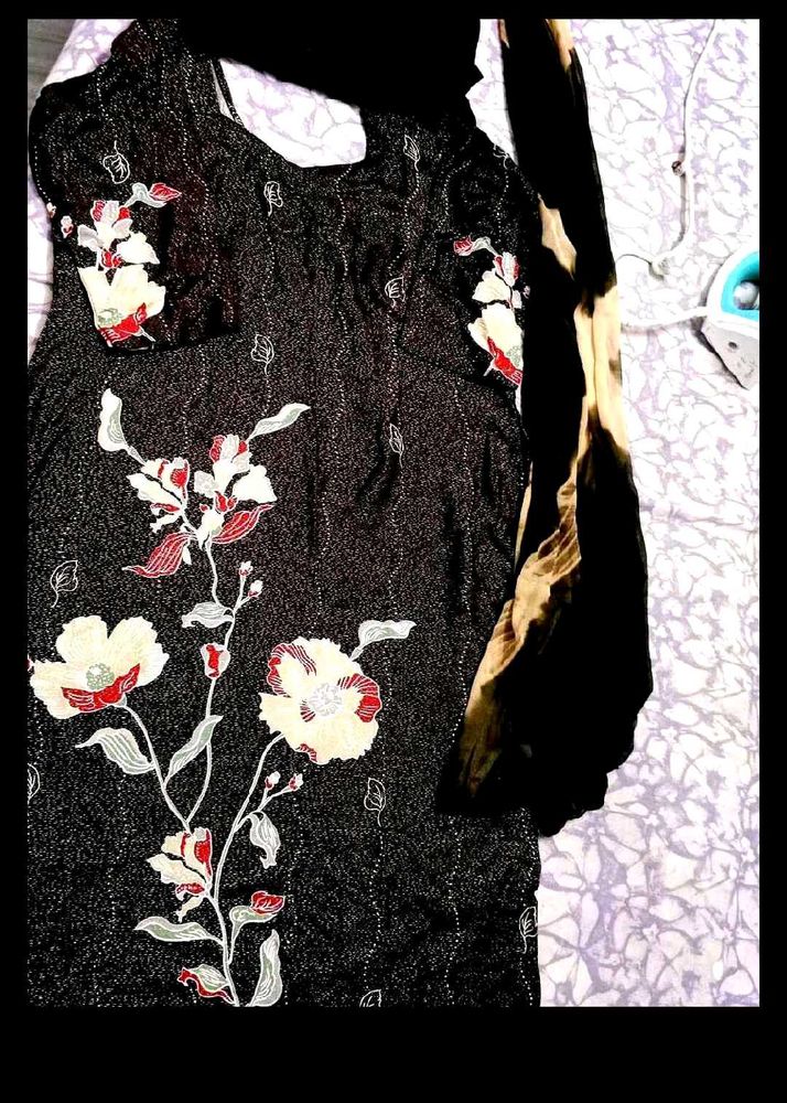 New Salwar suit with duptta 42/44 size