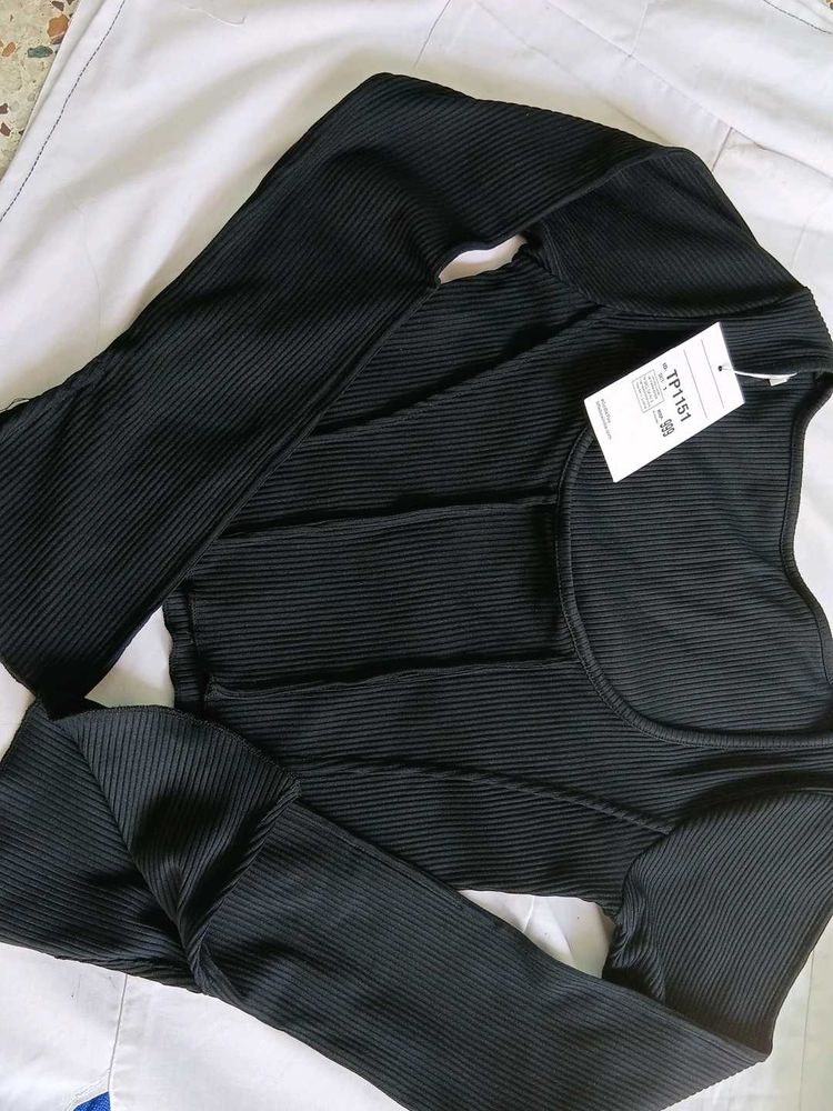 Y2K Pinteresty ✨️Dramatic Sleeves Crop Top🖤
