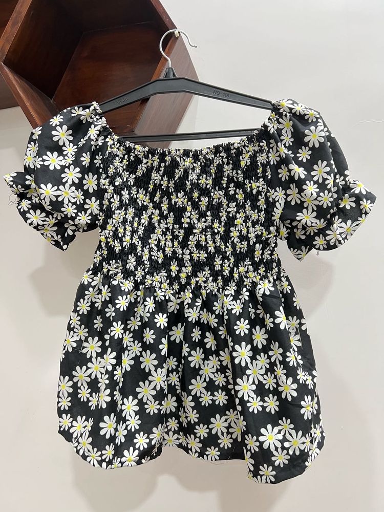 Daisy Print Smocked Top