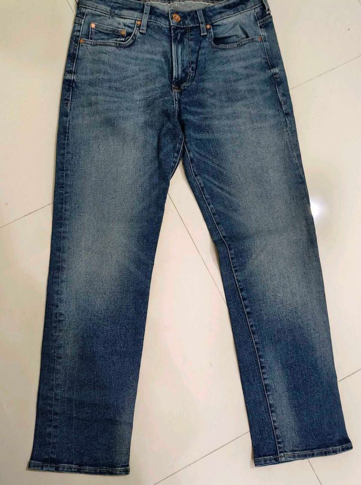 Light Wash Denim Jeans