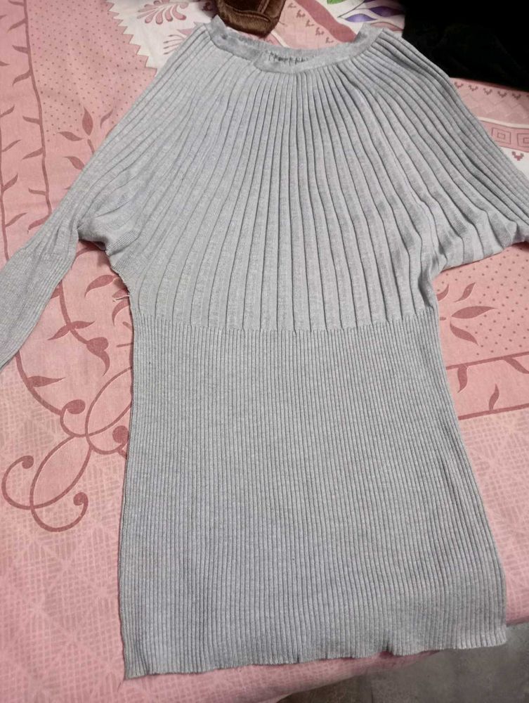 Gray Ribbed Knit Top