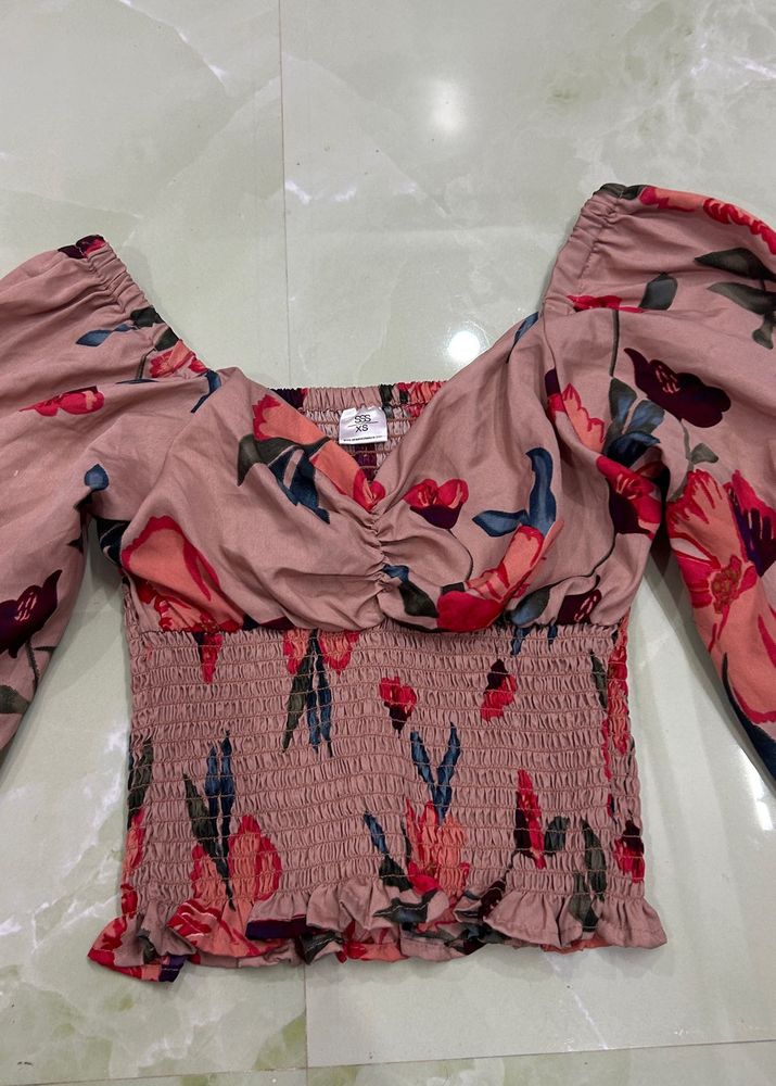 Street Style Store Floral Top | Size XS
