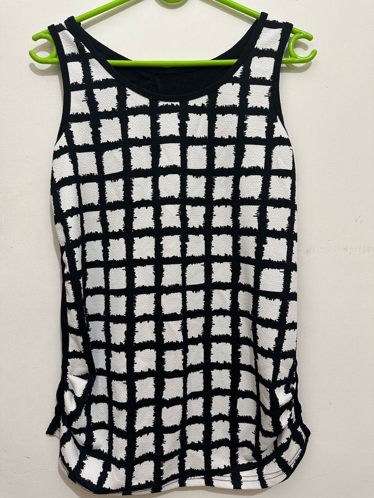 New ‼️Imported Top With Sheer Back