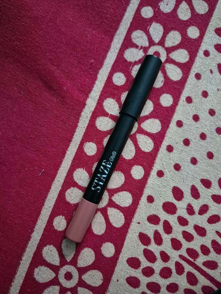 STAZE Pout On Matte Lip Crayon Shade 02 Very Bare