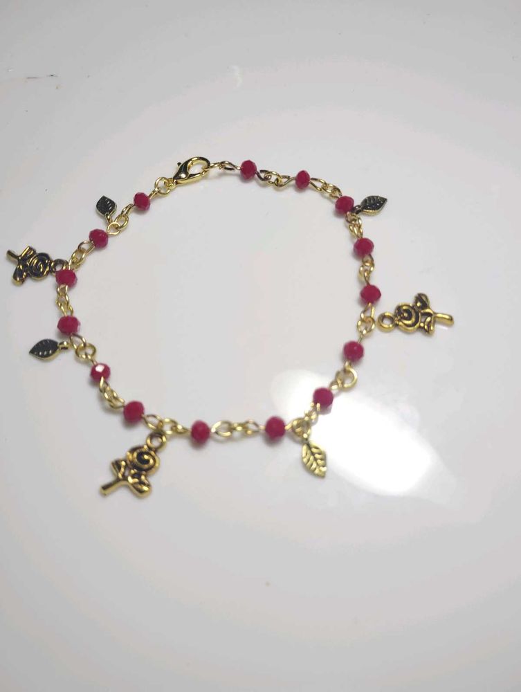 Rose &amp; Leaf Charm Beaded Bracelet Red