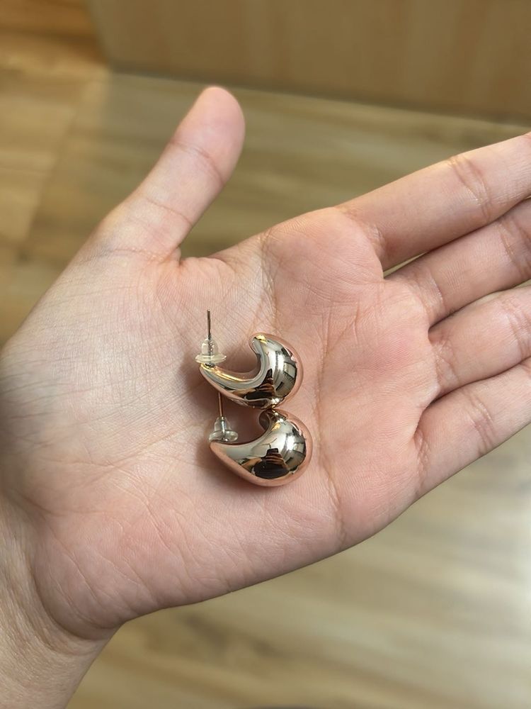 Chic Gold-Tone Hoop Earrings