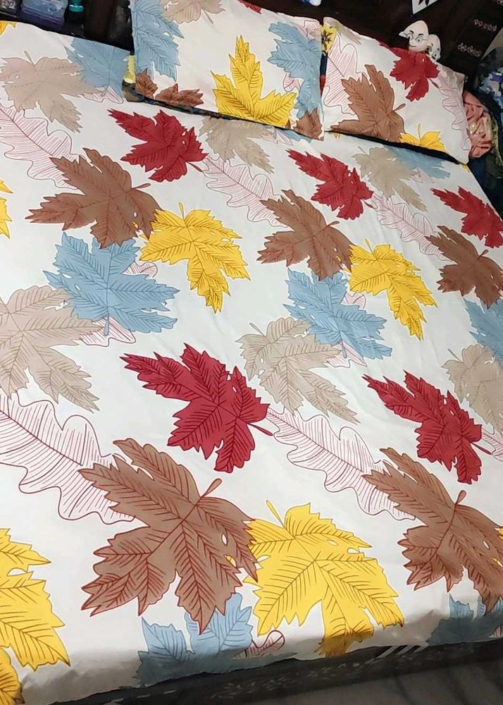 Multi Leaf Printed 5 Feet Bedsheet Set