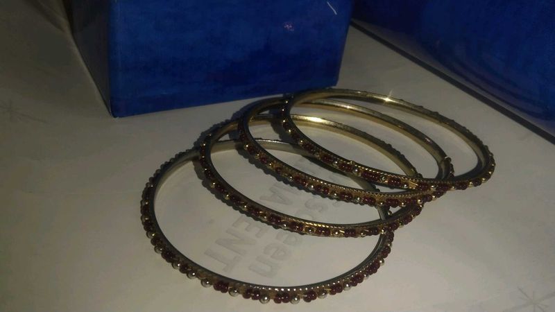 Set of 4 Gold &amp; Red Bangles