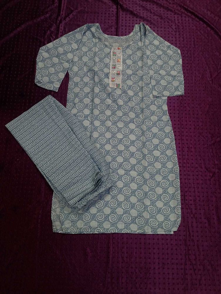 Grey With White Simple But Stylish Pair