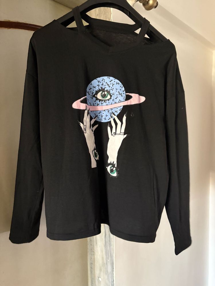 Funky Graphic Shoulder Cut Out Tee