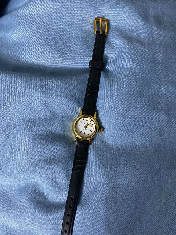 Elegant Vintage Gold-Tone Watch