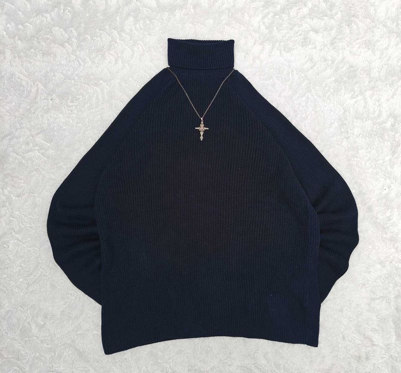 H&amp;M Navy Turtleneck Sweater
