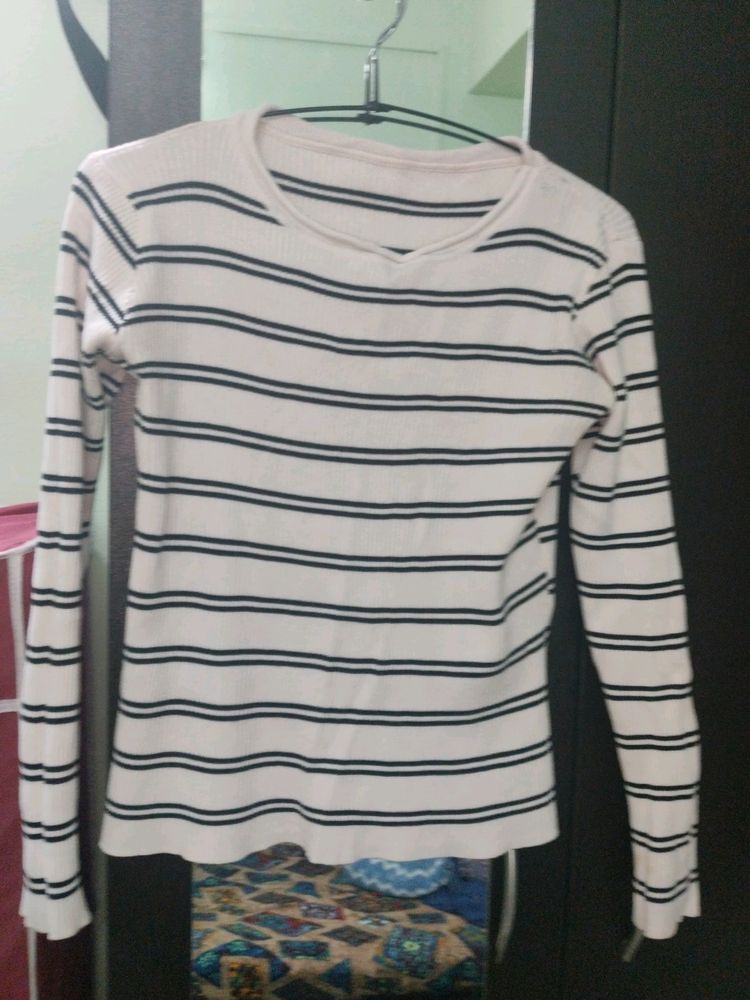 Black And White Top