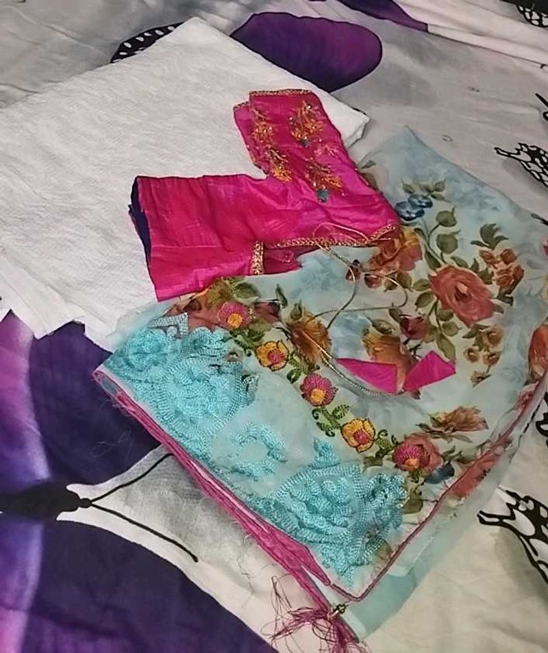 2 SAREES+BLOUSE