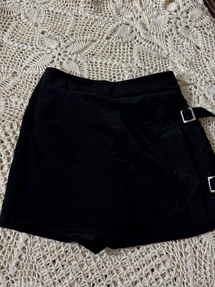 Black Mini Skort ,once wear