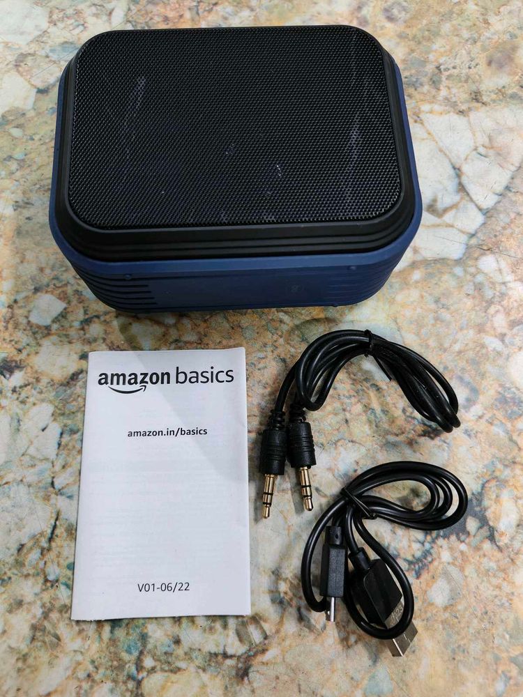 Amazon Basics Portable Speaker