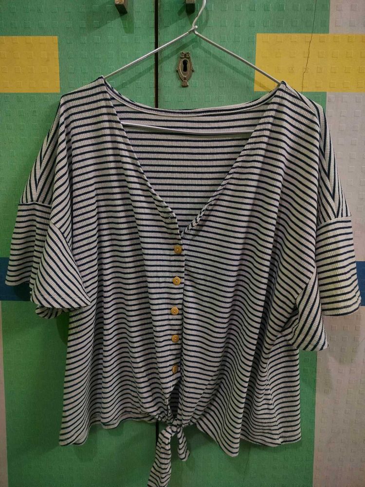black striped XL top