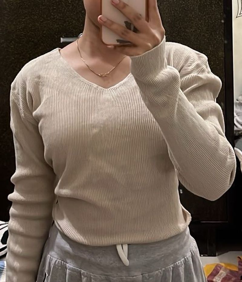 Its a very nice top can be styled in many ways