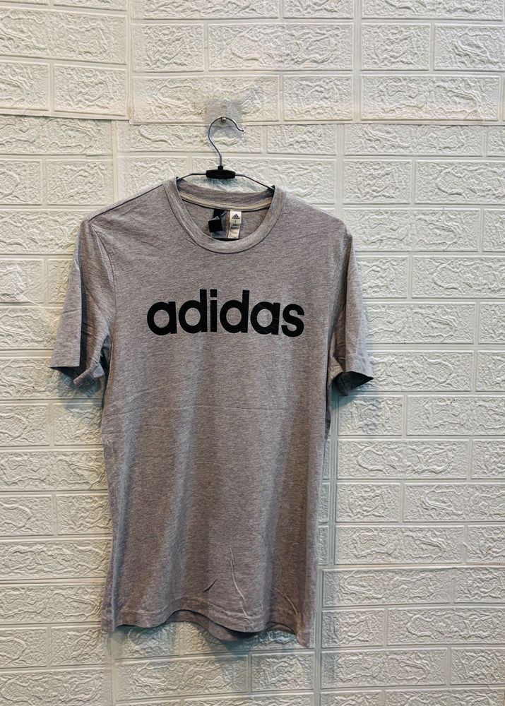 🇺🇸Adidas Grey Imported T-Shirt