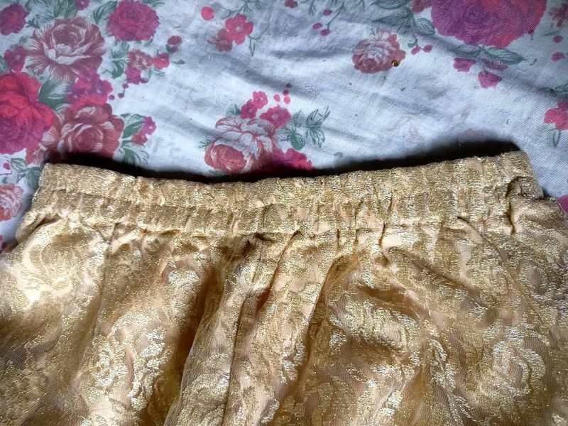 A Golden Beautiful Palazzo Pant ❤️😘🥰❤️